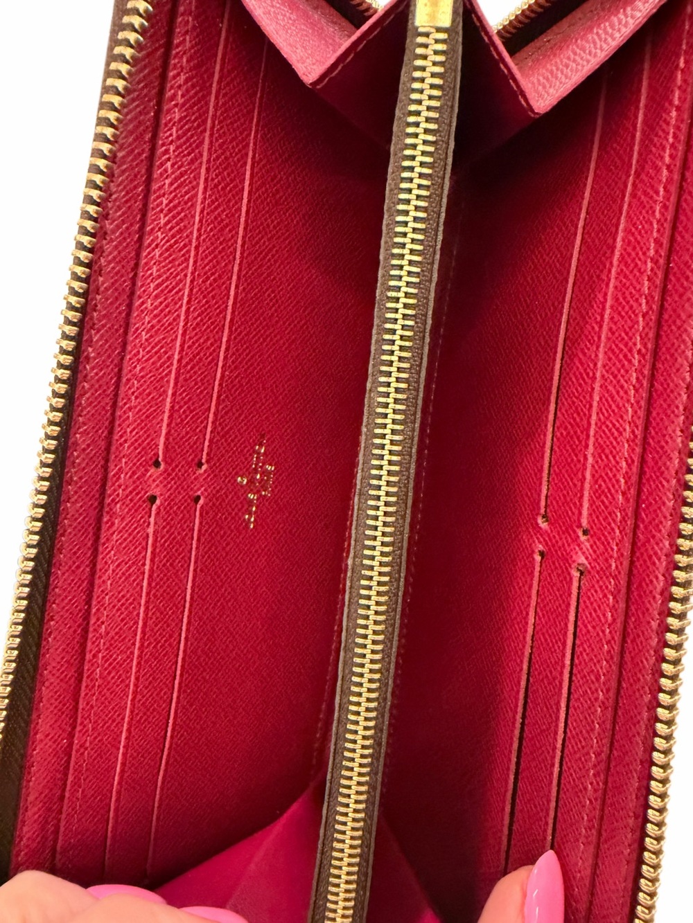 Louis Vuitton Monogram Zip Around Wallet with Fuchsia Interior and Pull - Picture 9 of 15